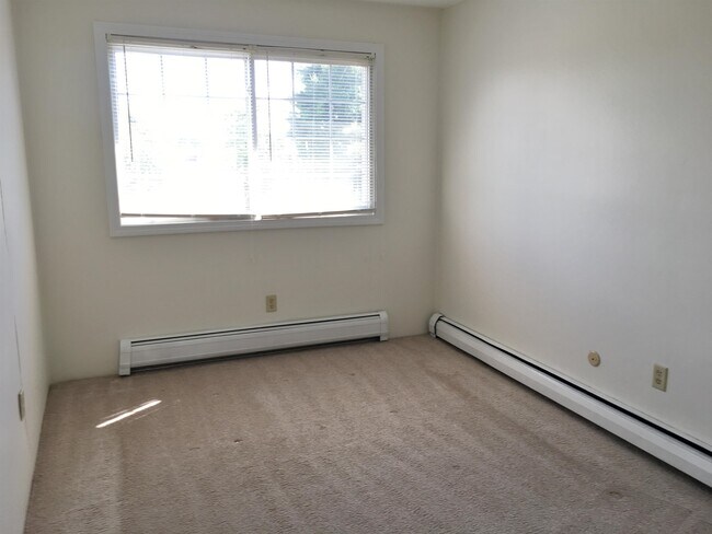 Building Photo - 3981 Brown Ave