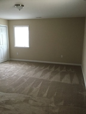 Building Photo - Updated 3BR/2BA Duplex | 1,350 Sq Ft | Stainless Appliances | Near Busch Gardens