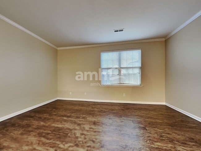 Building Photo - 104 Brick Greens Ct