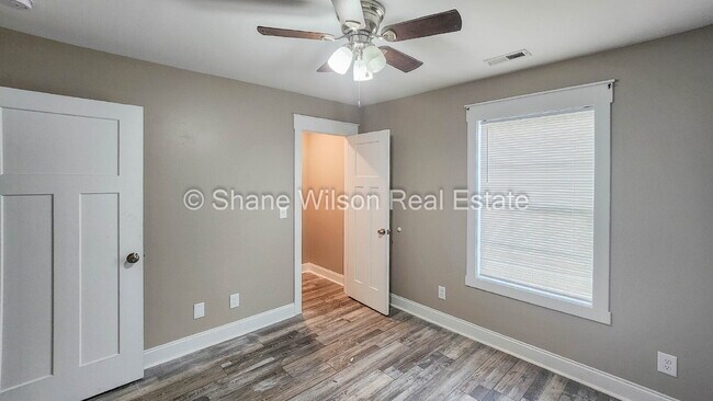 Building Photo - "Charming Rocky Face Duplex: Spacious 2-Be...