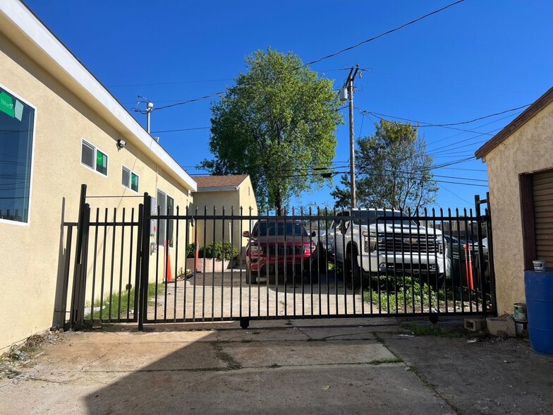 Building Photo - 11912 Fidel Ave