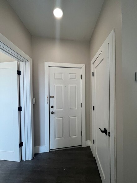 Building Photo - 104 Belmont Ave