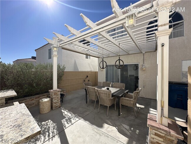 Building Photo - 8848 Hampton Green Ave