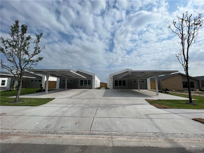 Primary Photo - 1412 Hibiscus Ave