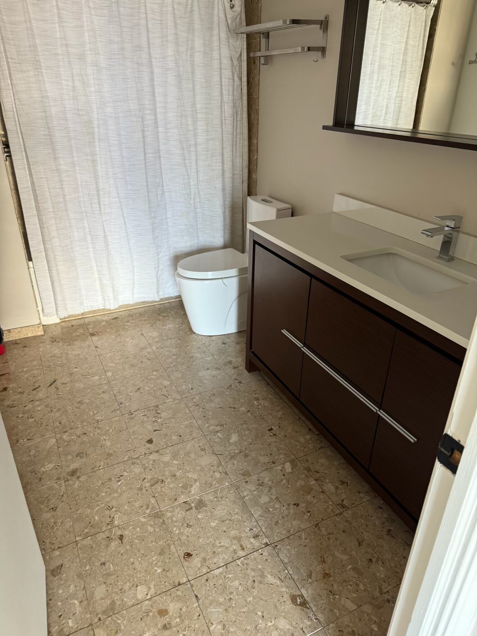 Primary bathroom - 250 President St