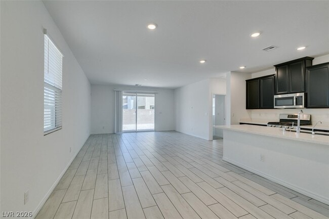 Building Photo - 6858 Greensmen Ave