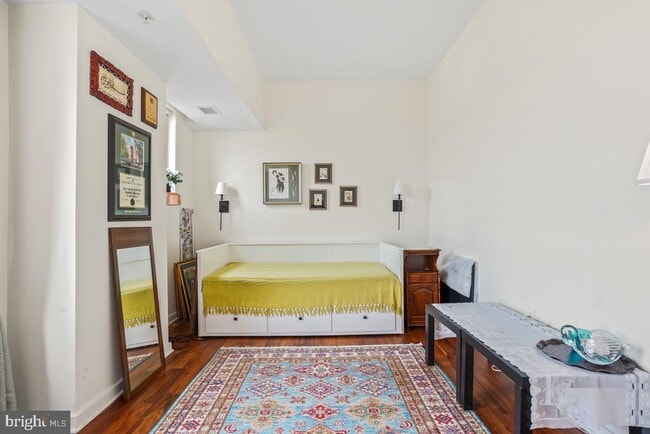 Building Photo - 475 K St NW