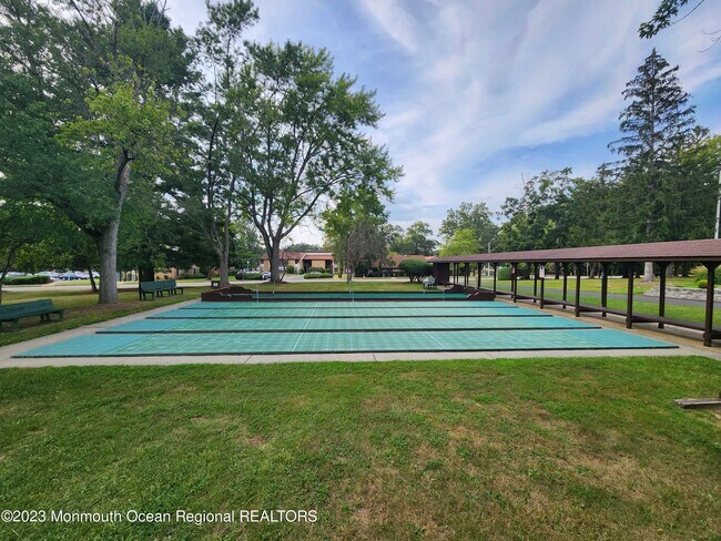 Building Photo - 34 Meadow Green Cir