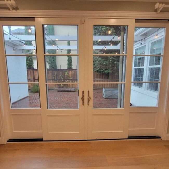 Building Photo - 3bd/2.5ba House In Bressi Ranch!