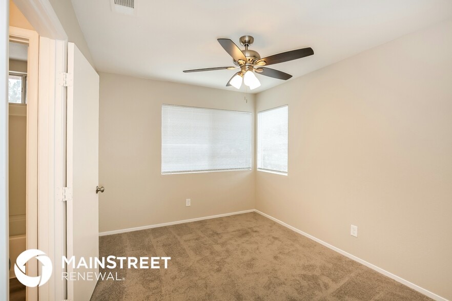 Building Photo - 1637 Bent Arrow Dr