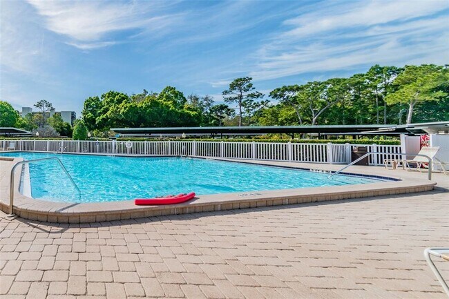 Building Photo - 900 Cove Cay Dr