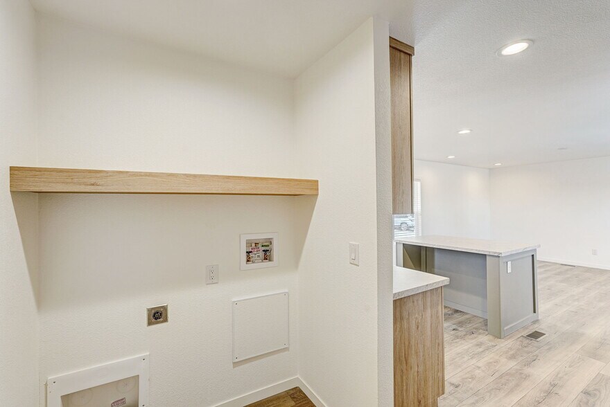 Building Photo - 2627 S Lamb Blvd