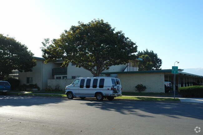 Building Photo - Villa Hartnell