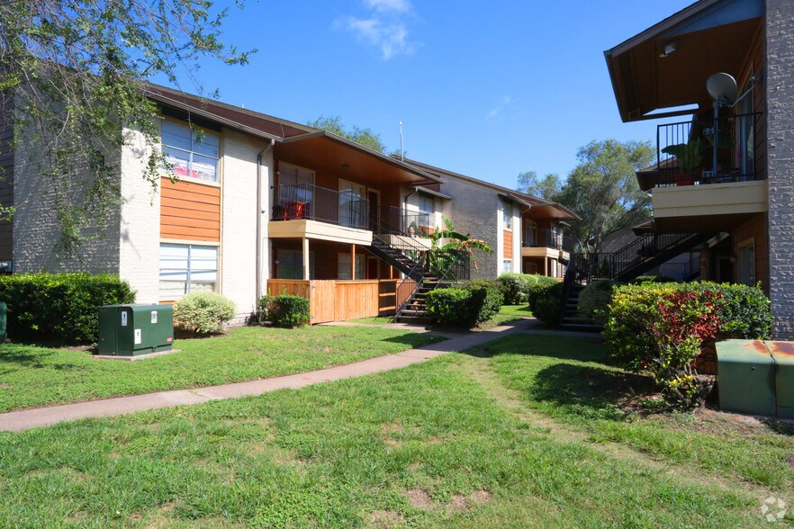 Plaza Azul Apartments Houston Tx Apartment Finder