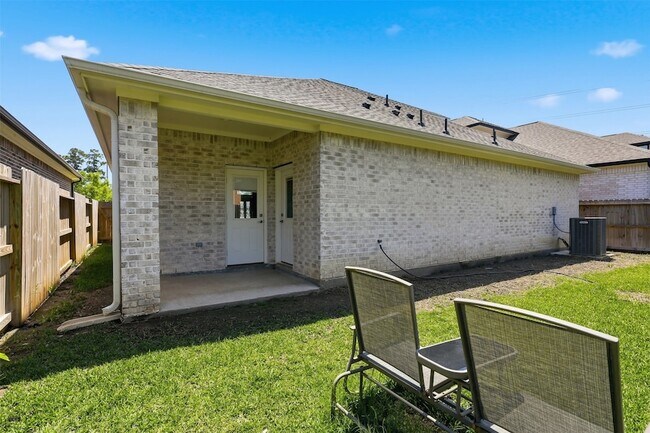 Building Photo - 9738 Champion Heavens Dr