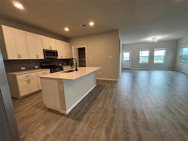 Building Photo - 11616 Comano Dr