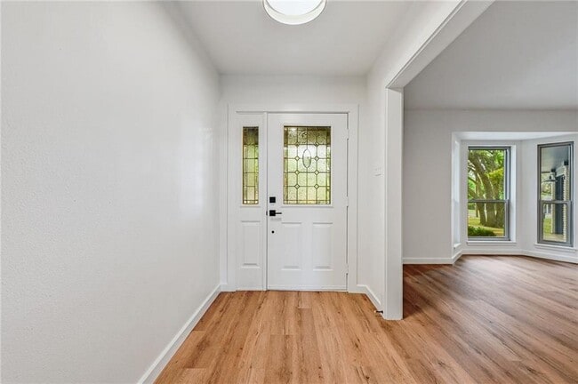 Building Photo - 608 Franklin Dr