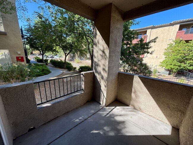 Building Photo - Gorgeous 1bed/1bath home nestled in a great area! MOVE IN SPECIAL $300 OFF First Months Rent!