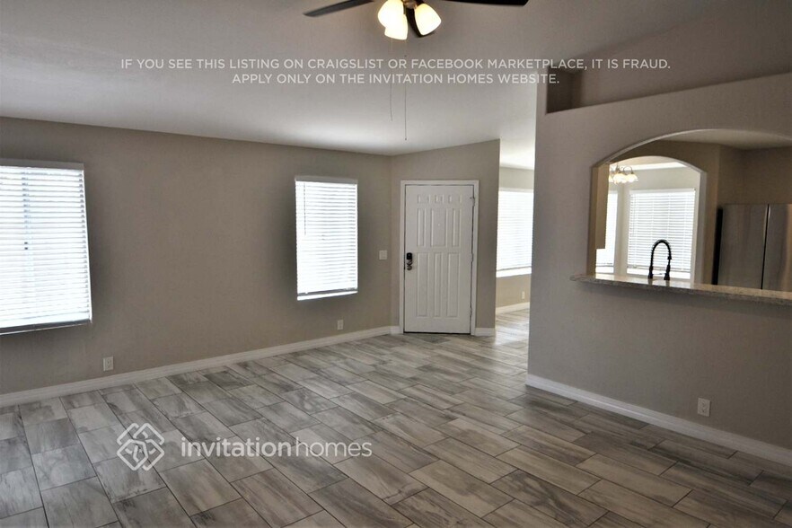 Building Photo - 11223 N 60th Dr