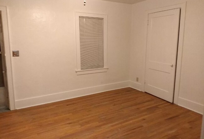 Building Photo - Cozy 1 bed 1 Bath Close to OU Campus