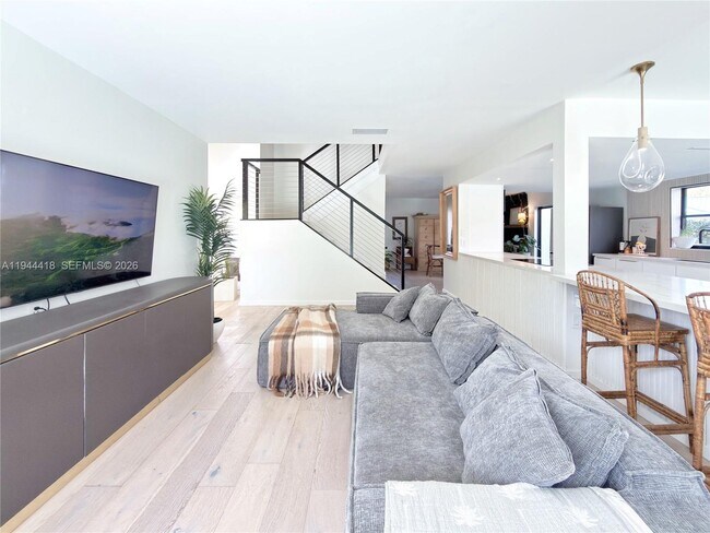 Building Photo - 760 Windtree Way