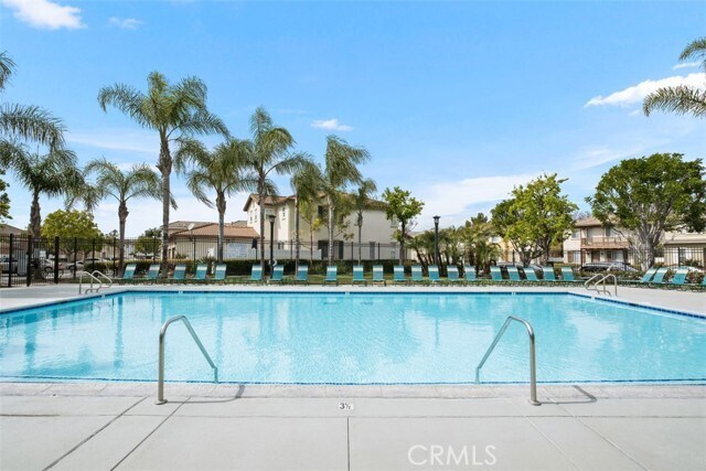 Building Photo - 201 Kensington