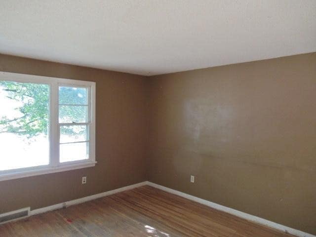 Building Photo - 3 bedroom in Rochester NY 14606