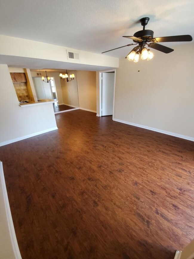 Building Photo - 904#105*