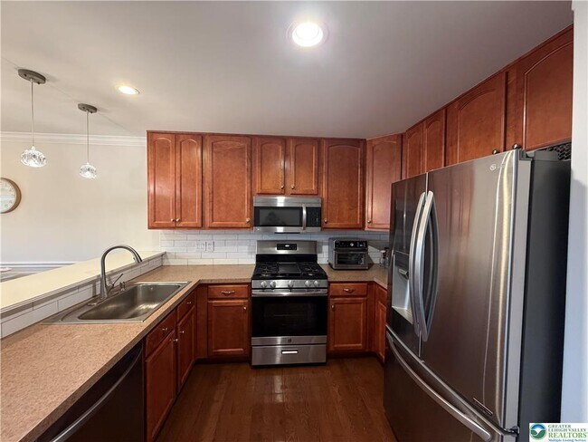 Building Photo - 7109 Hunt Dr