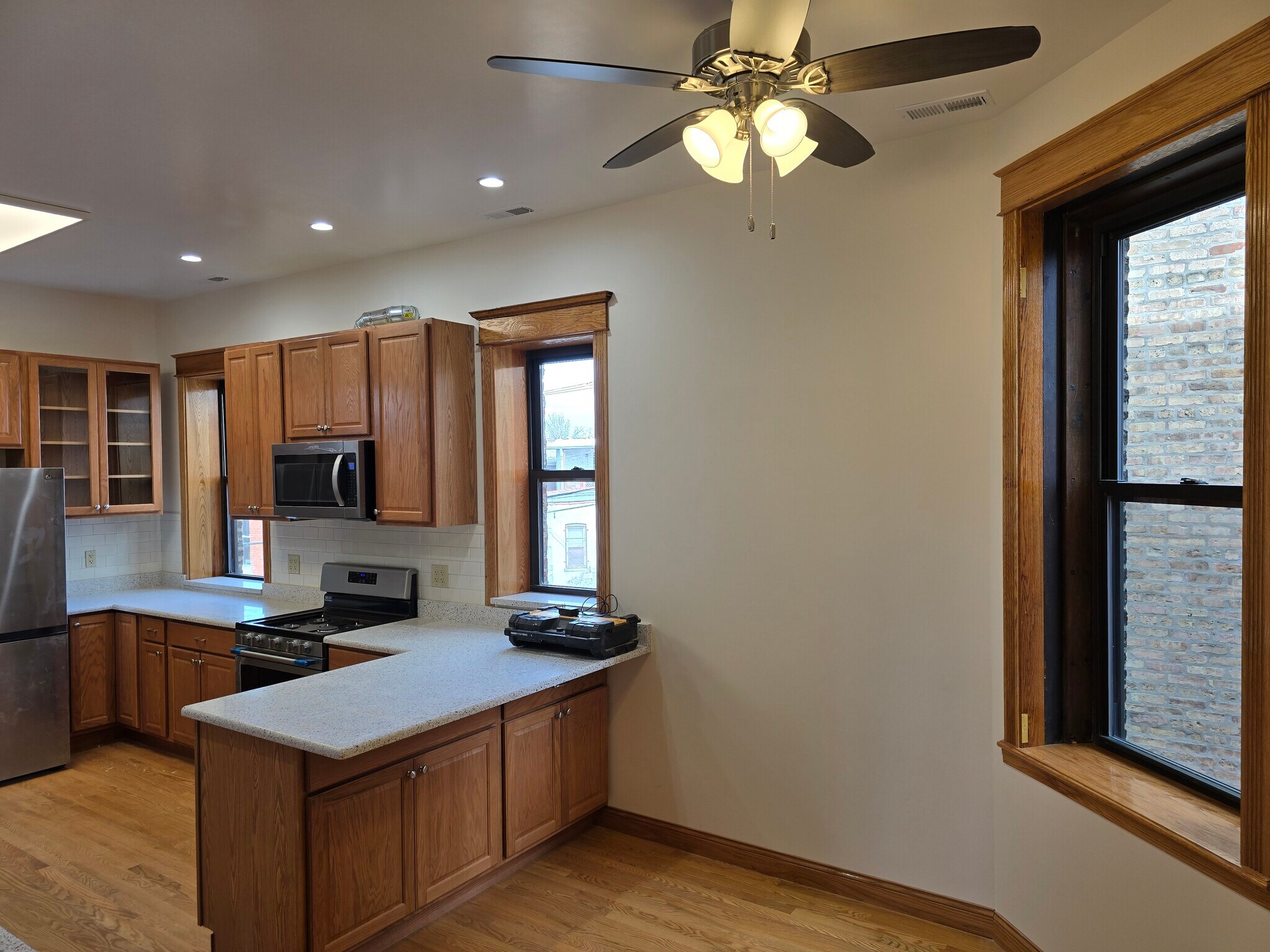 Kitchen nook - 1204 N Kedzie Ave