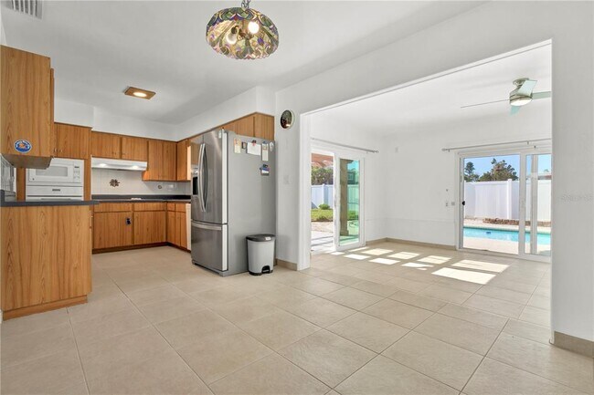 Building Photo - 2675 East Bay Isle Dr SE