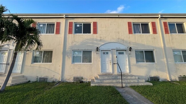 Primary Photo - 425 NW 84th Terrace