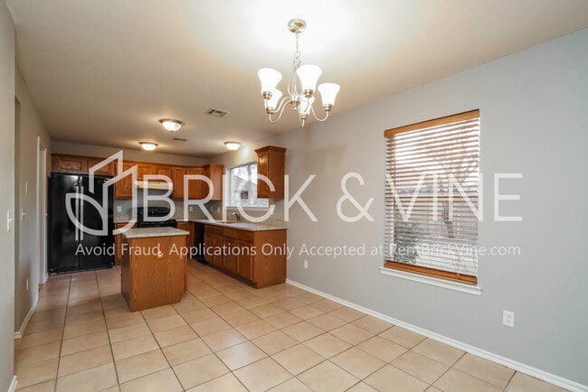 Building Photo - 17621 Cranbrook Rd