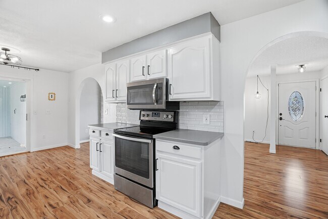 Building Photo - 11721 N Lincoln Ct