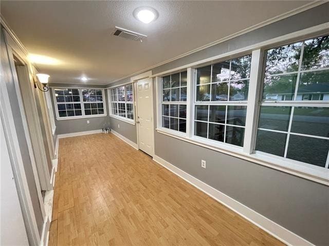 Building Photo - 215 N Carter St