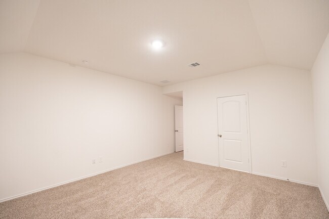 Building Photo - 14914 Timber Pnes Dr