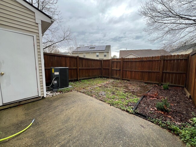 Building Photo - Kiln Creek Living in Newport News.