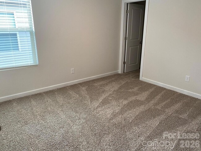 Building Photo - 11819 Midnight Wy