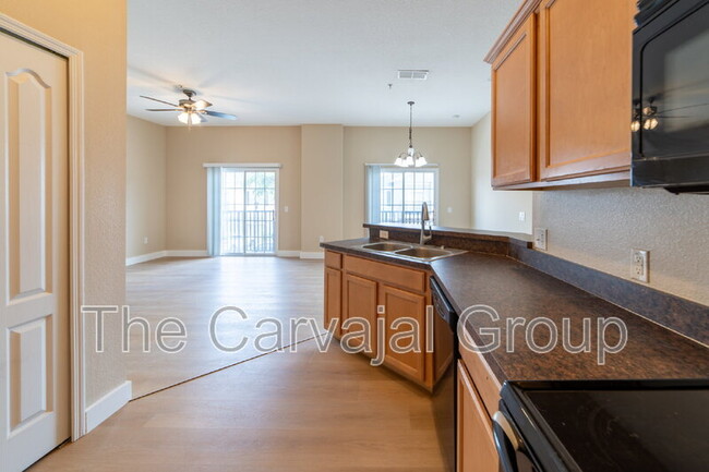 Building Photo - 6646 S Goldenrod Rd