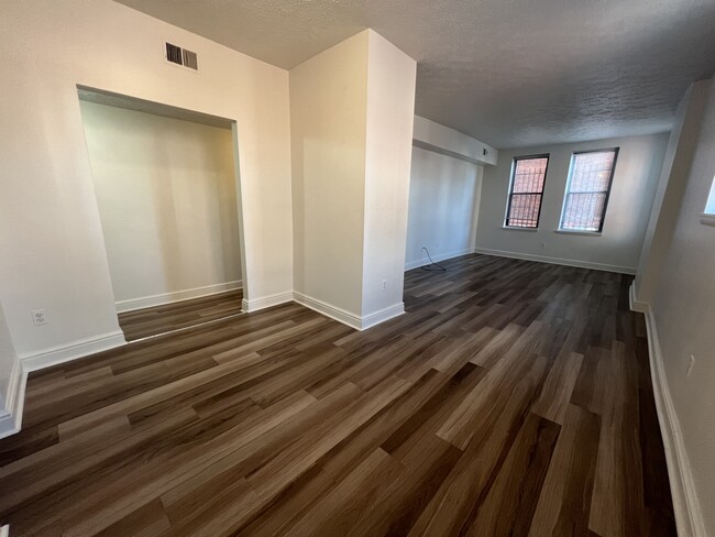 732#B3 - Oakland Properties