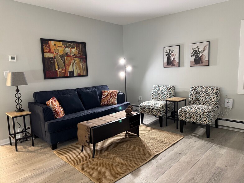 Building Photo - 1131 Lincoln Ave