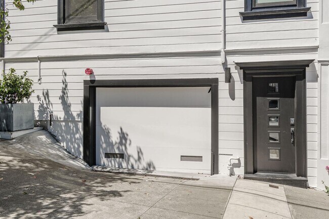 Building Photo - 900 Filbert St