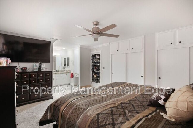 Building Photo - 25502 Jaclyn Ave