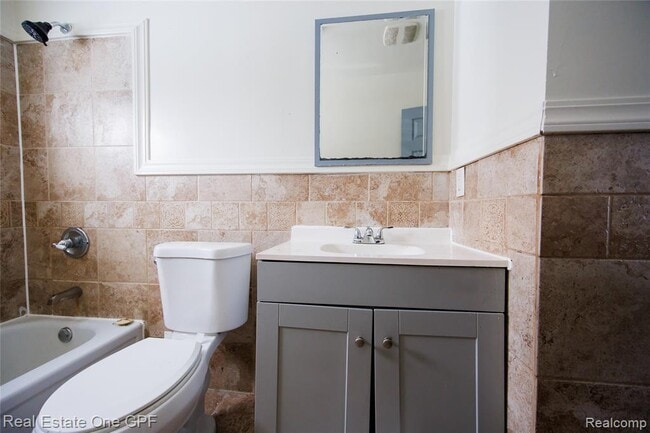 Building Photo - 14960 Alberta Ave