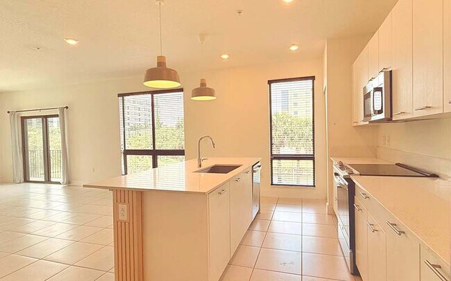 Building Photo - 8001 NW 41st St