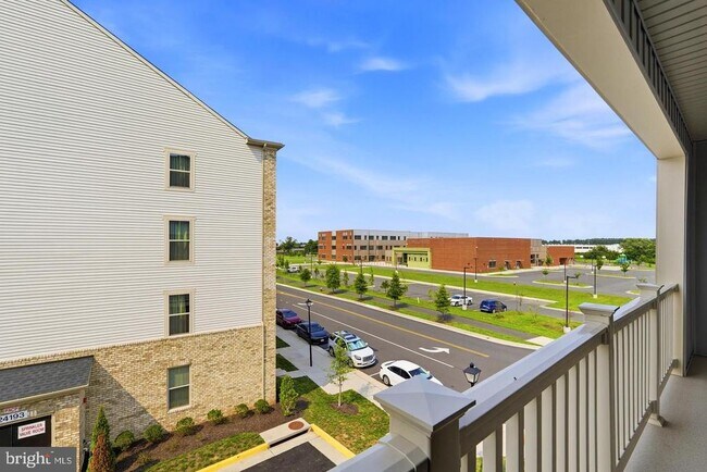 Building Photo - 24274 Thurso Sq