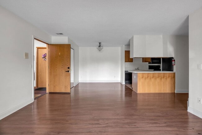 Building Photo - 2592 Eagles Cir