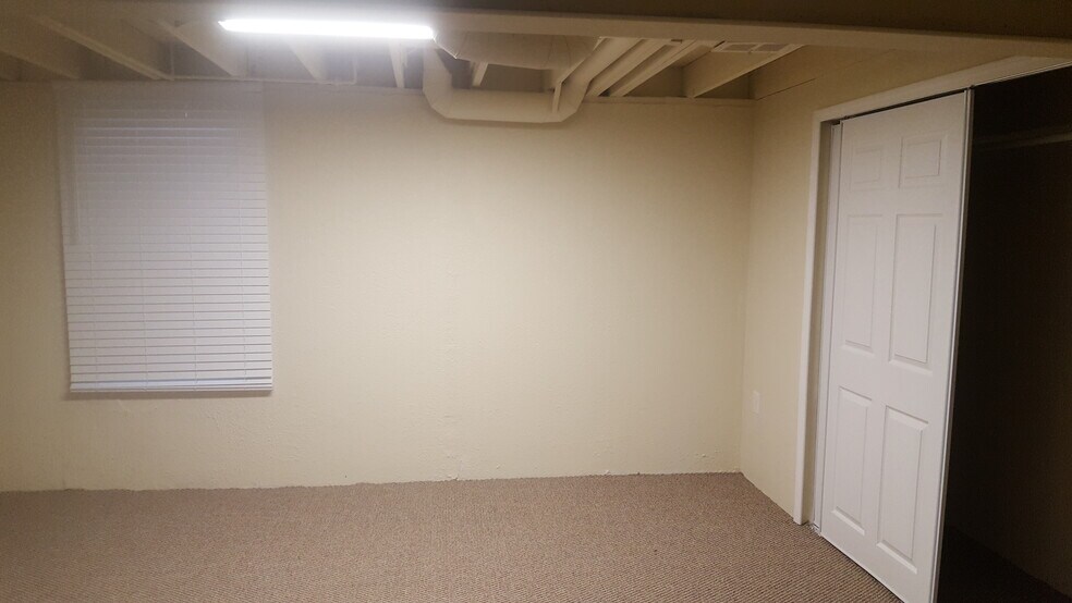 Building Photo - 1594 Brentwood Dr