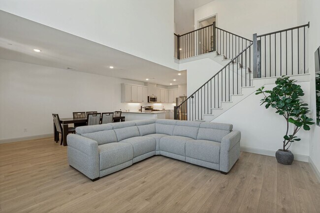 Building Photo - 8895 Stablehand Mews