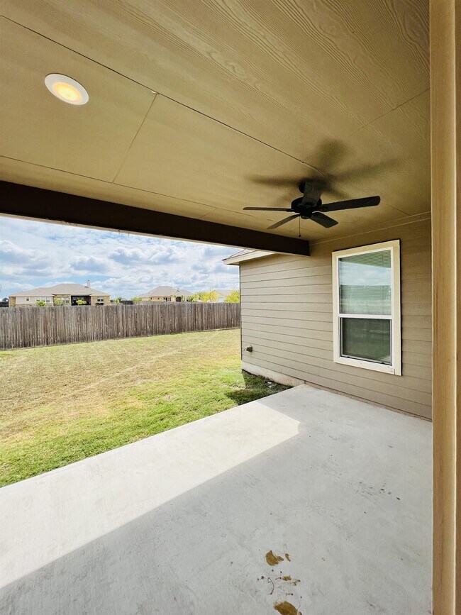 Building Photo - 6229 Mantalcino Dr